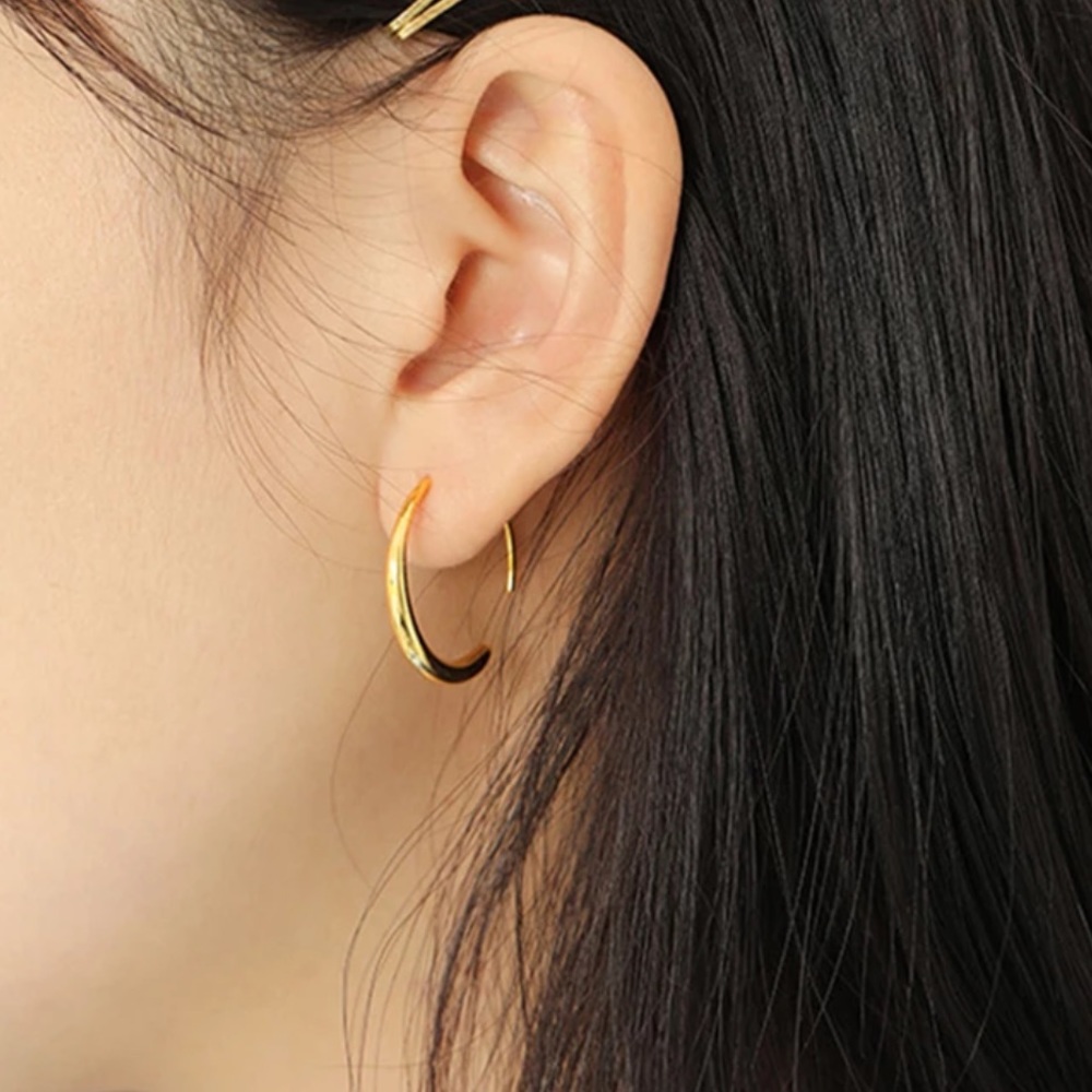 NEW 18K GOLD CIRCLE HOOP EARRINGS, NICE EARRINGS, CUTE EARRINGS